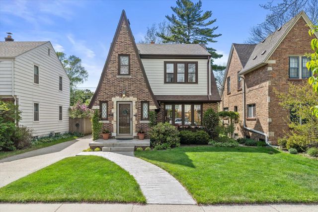 4971 Idlewild AVENUE, Whitefish Bay, WI 53217