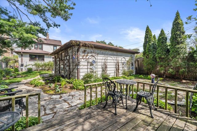 4971 Idlewild AVENUE, Whitefish Bay, WI 53217