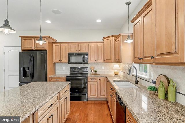 61 GENTLE DR, East Earl, PA 17519