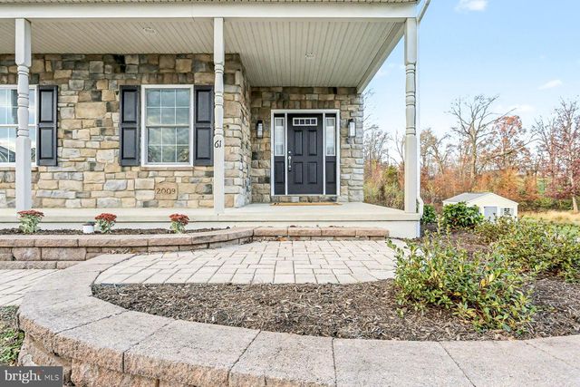 61 GENTLE DR, East Earl, PA 17519