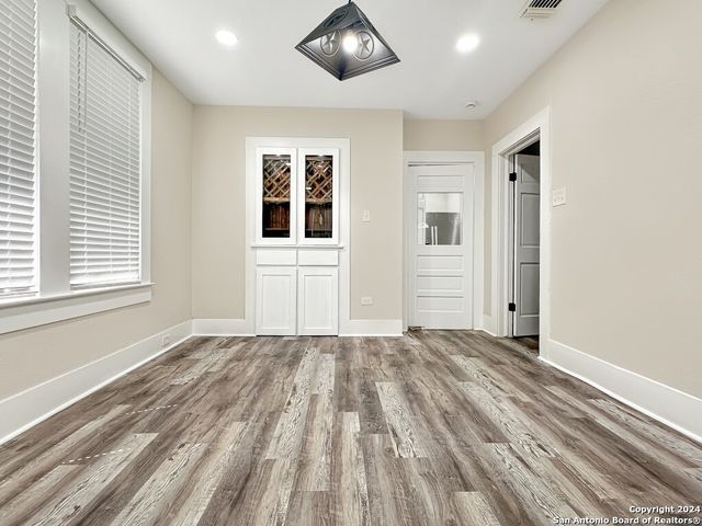 147 saint francis, San Antonio, TX 78204