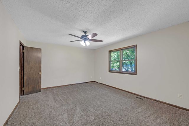 1671 N Maybelle St, Wichita, KS 67212