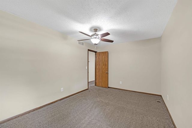 1671 N Maybelle St, Wichita, KS 67212