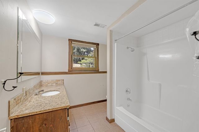 1671 N Maybelle St, Wichita, KS 67212