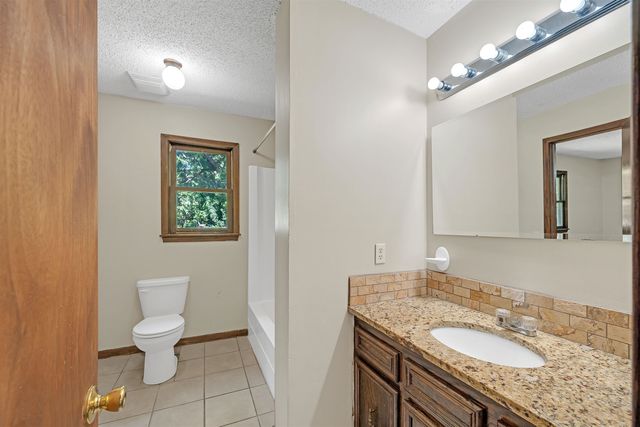 1671 N Maybelle St, Wichita, KS 67212