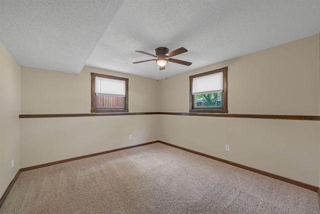 1671 N Maybelle St, Wichita, KS 67212