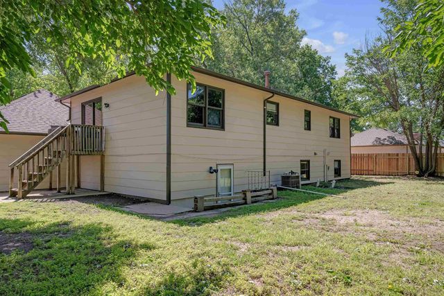 1671 N Maybelle St, Wichita, KS 67212