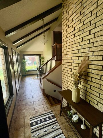 1671 N Maybelle St, Wichita, KS 67212