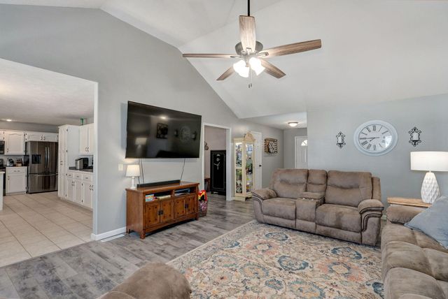 4435 W Westwood Drive, Battlefield, MO 65619