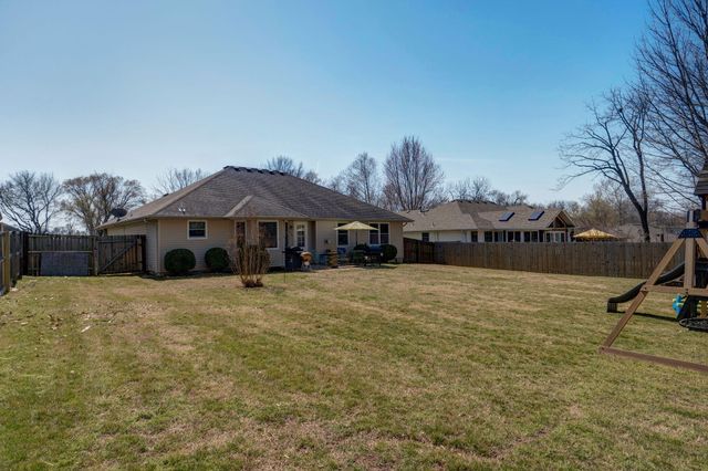 4435 W Westwood Drive, Battlefield, MO 65619