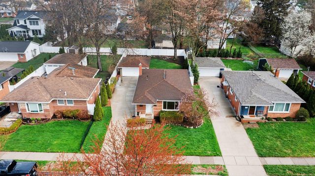 1015 Englewood Avenue, Royal Oak City, MI 48073