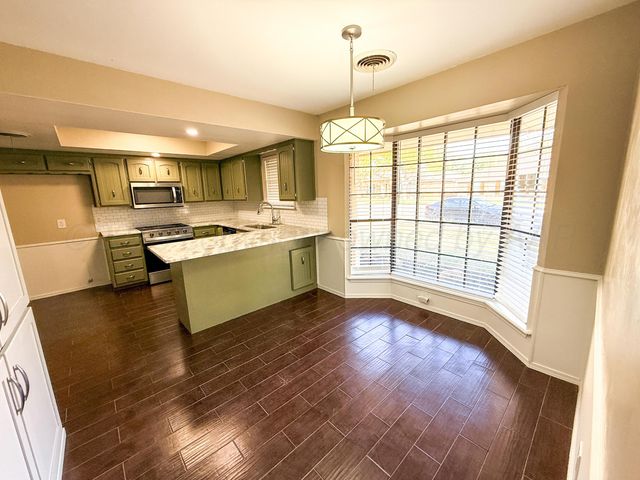 1008 SANTA FE Trail, Canyon, TX 79015