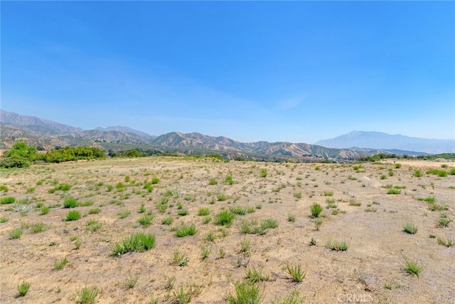 7055 Royal View Court, Yucaipa, CA 92399