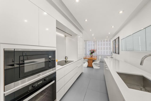 860 N LAKE SHORE Drive 8L, Chicago, IL 60611