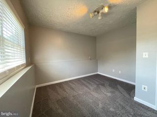 7219 FORD HOLLOW DR, Fredericksburg, VA 22407