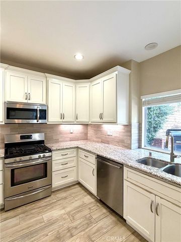 256 Ocho Rios, Oak Park, CA 91377