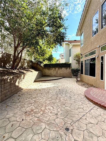 256 Ocho Rios, Oak Park, CA 91377