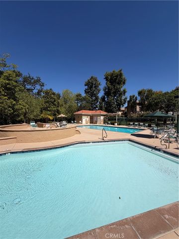 256 Ocho Rios, Oak Park, CA 91377