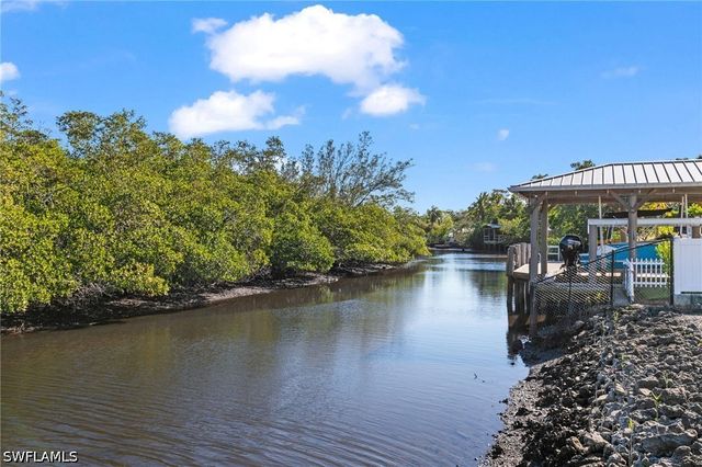 2295 Harbor RD, Naples, FL 34104