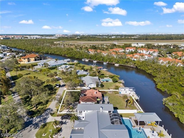 2295 Harbor RD, Naples, FL 34104