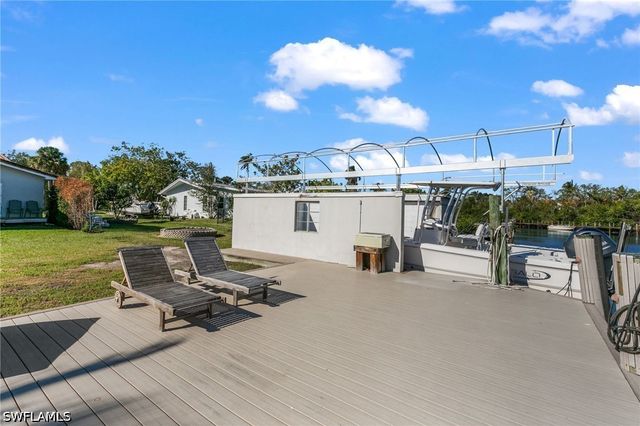 2295 Harbor RD, Naples, FL 34104