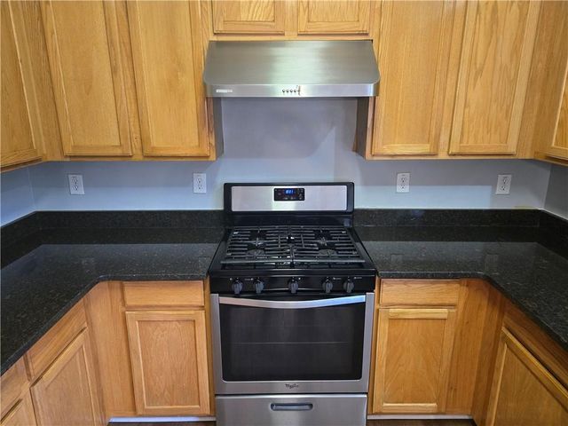 4204 Hunters Green NE Way, Kennesaw, GA 30144