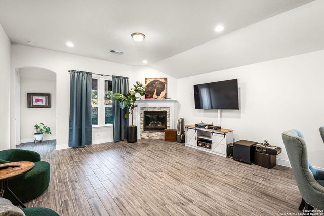 2263 Bluewood, New Braunfels, TX 78132