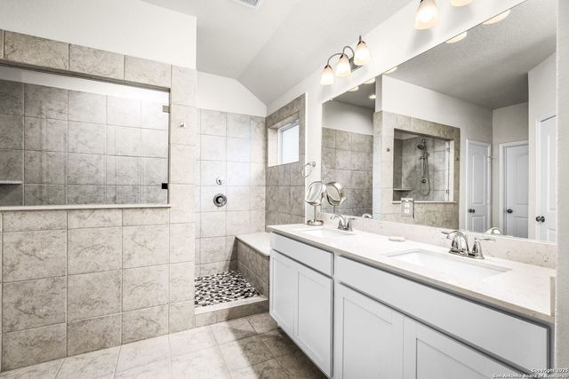 2263 Bluewood, New Braunfels, TX 78132