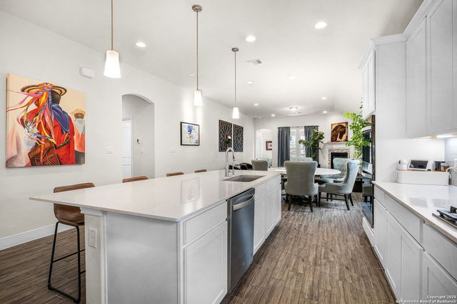 2263 Bluewood, New Braunfels, TX 78132