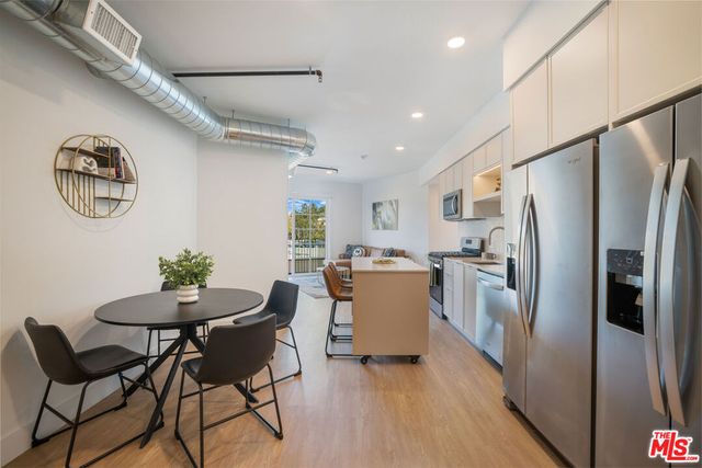 1221 Myra Avenue 423, Los Angeles, CA 90029