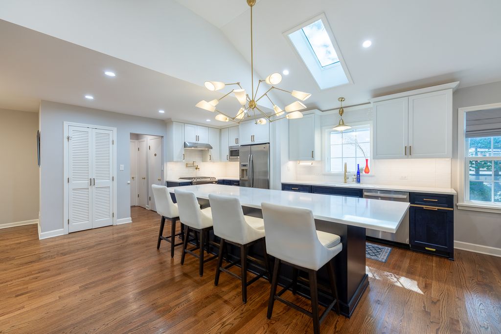 1032 Vernon Avenue, Park Ridge, IL 60068 — photo 2