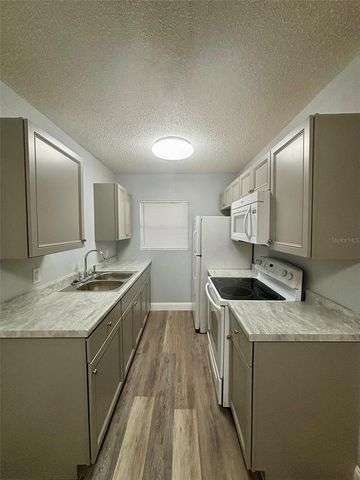 650 AVENUE C SW A, Winter Haven, FL 33880