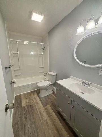 650 AVENUE C SW A, Winter Haven, FL 33880