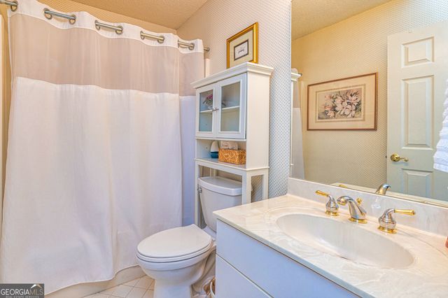 180 Woodgate Drive, Fayetteville, GA 30214