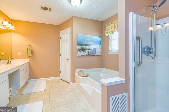 180 Woodgate Drive, Fayetteville, GA 30214