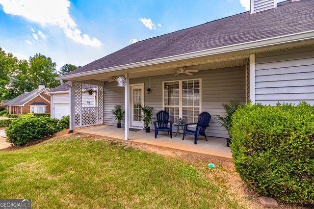 180 Woodgate Drive, Fayetteville, GA 30214