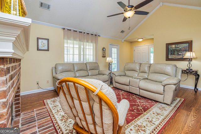180 Woodgate Drive, Fayetteville, GA 30214