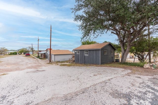 100 WHITE POINT Trai, Sandia, TX 78383
