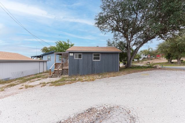 100 WHITE POINT Trai, Sandia, TX 78383