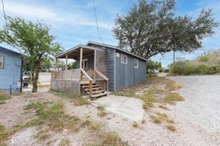 100 WHITE POINT Trai, Sandia, TX 78383