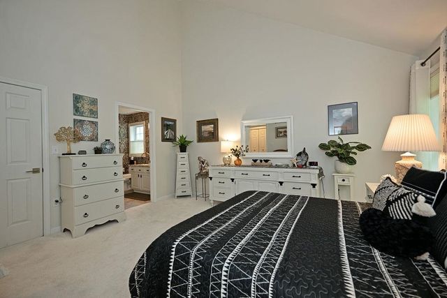 29 Augusta Way, Dover, NH 03820