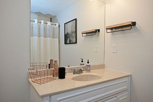 29 Augusta Way, Dover, NH 03820