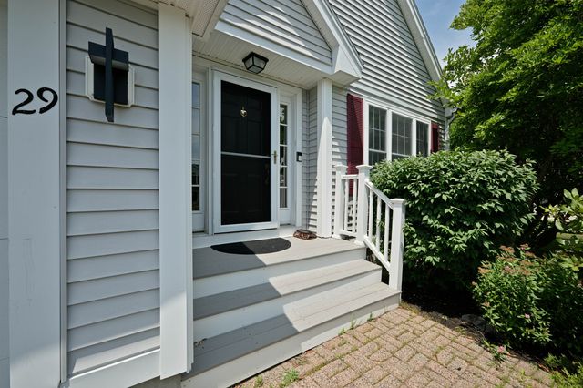 29 Augusta Way, Dover, NH 03820