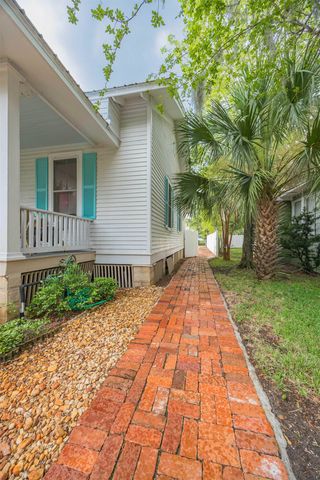 26 Sanchez Ave, St Augustine, FL 32084