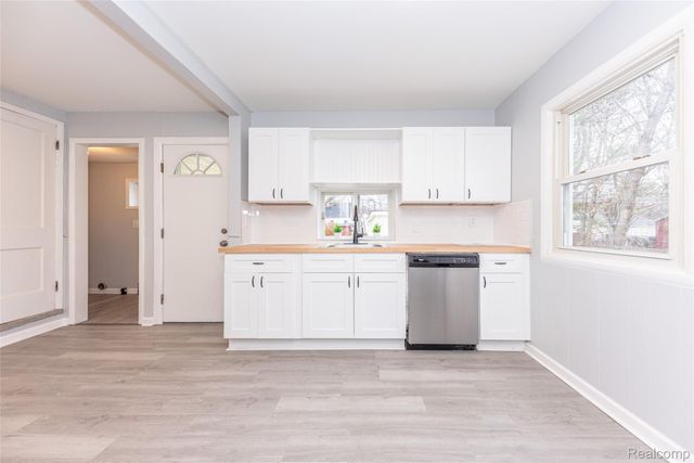 31732 Alvin Street, Garden City, MI 48135