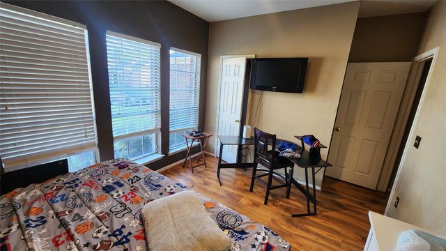 5819 Forest Trails Drive, Houston, TX 77084