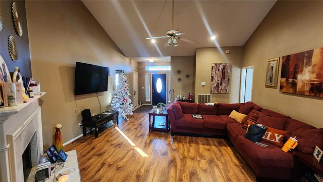 5819 Forest Trails Drive, Houston, TX 77084