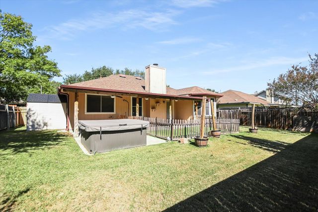 906 Iris DR, Georgetown, TX 78626