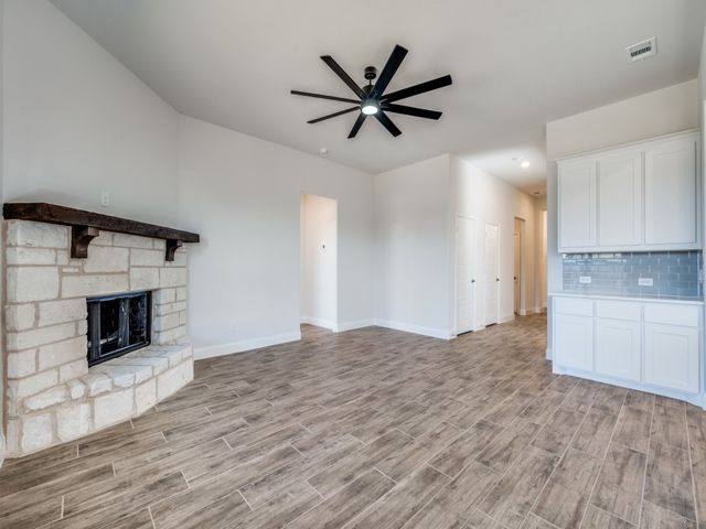 7013 Lilly Lane, Sanger, TX 76266