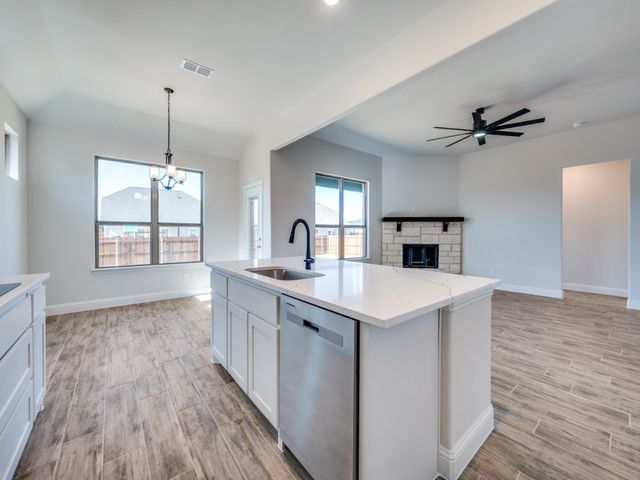 7013 Lilly Lane, Sanger, TX 76266